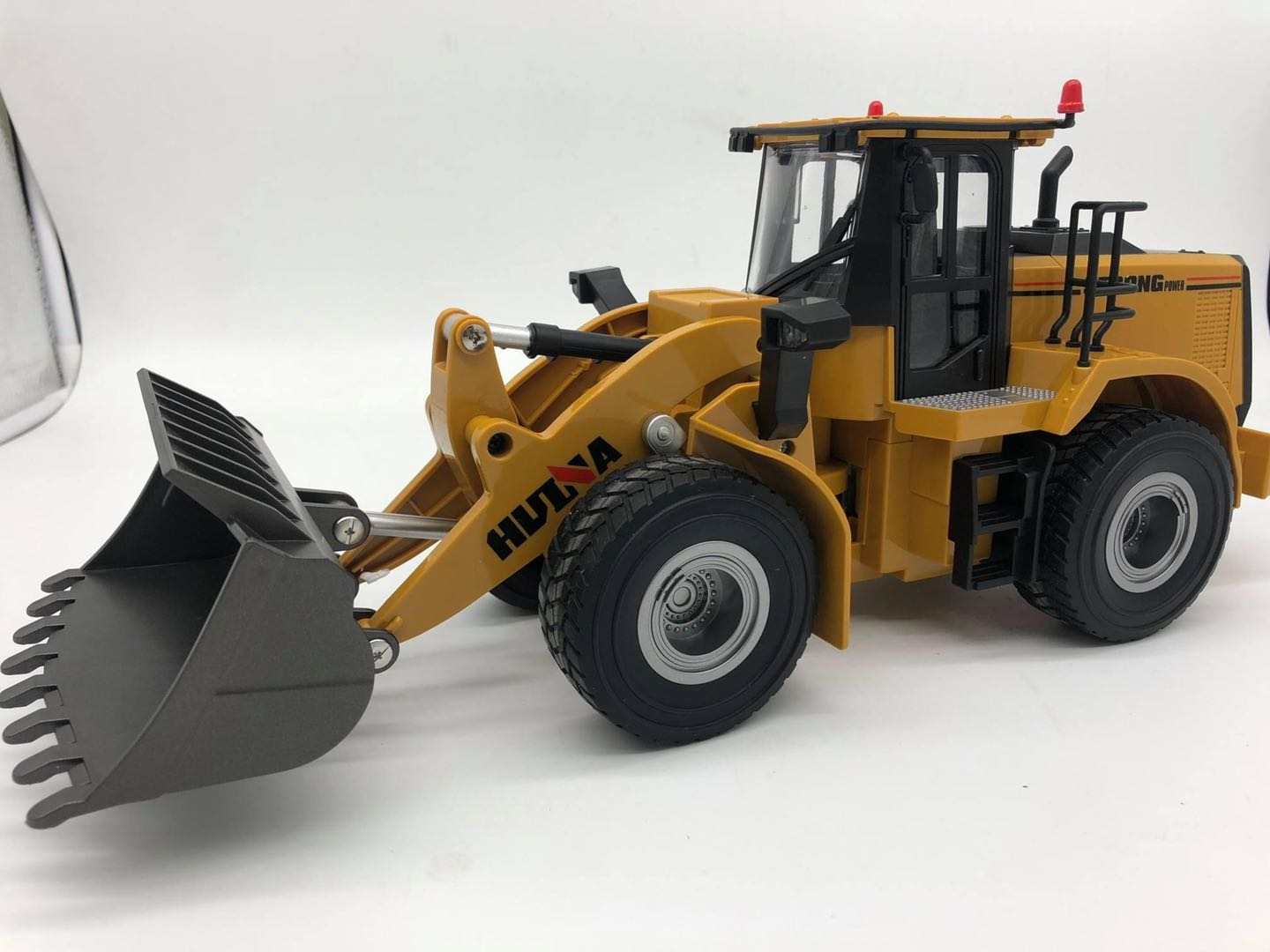 Latest 2020 December version 1/24 scale Huina 1567 RC Wheel Loader 7.4V 600mAh 9 channels for over 8 years old US/CANADA/AU/EU