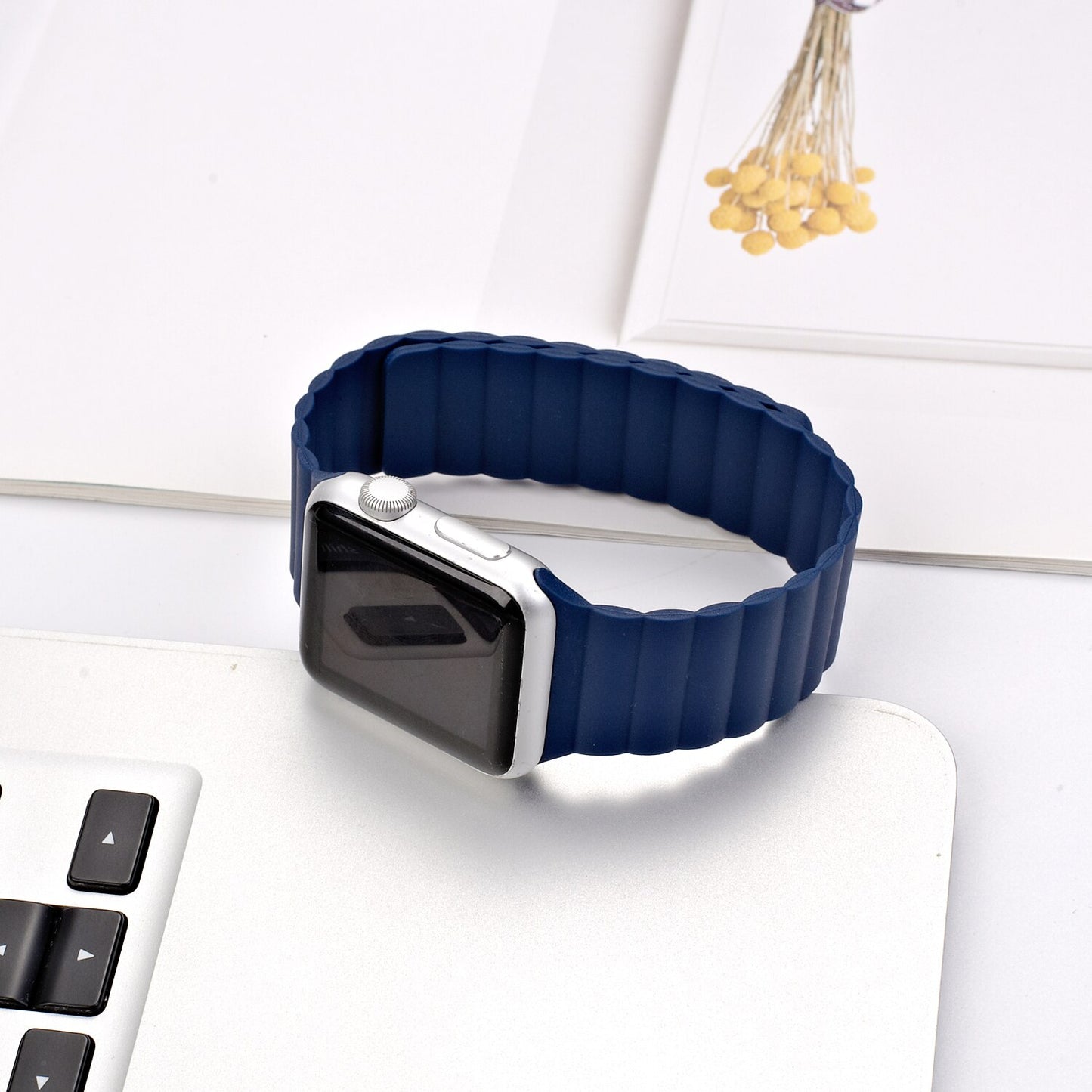 Leather band For apple watch Ultra 49mm for iWatch series 6 se 5 4 44 40mm 42mm loop for apple watch 8 7 41 45mm Magnetic strap