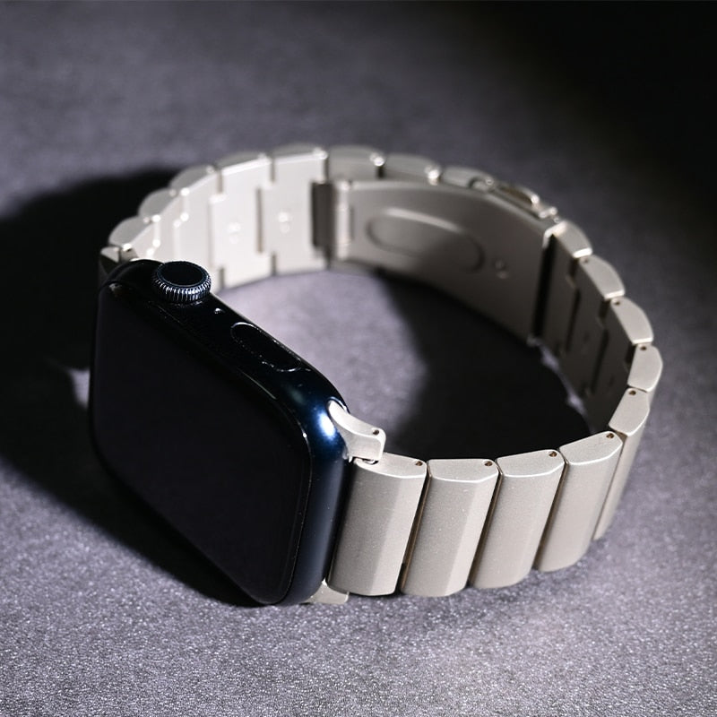 Titanium Strap For Apple Watch 8 Ultra 49mm 7 6 SE 5 4 3 44mm 45mm 42MM Luxury Business Metal Band For iWatch Series 8 7 45mm