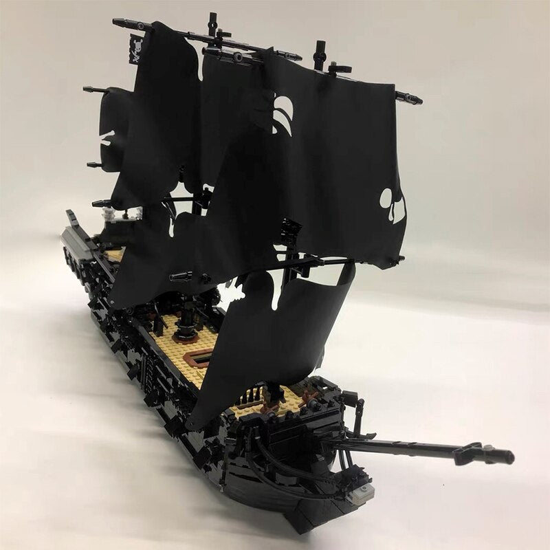 Creative Ideas 13111 Black Pearl MOC Pirate Ship 2868PCS Building Blocks Sailboat Model Set Bricks Toyst Kits Kids Gift