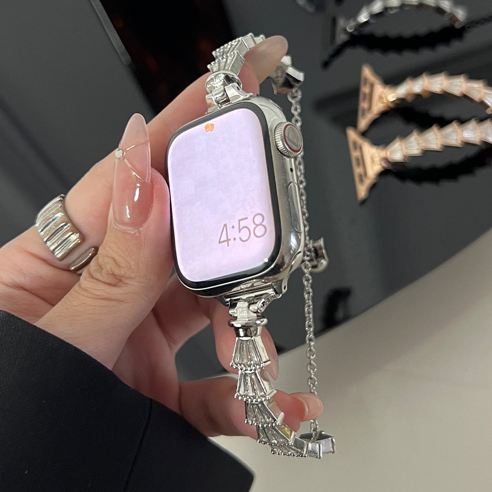 Diamond Case Band for Apple Watch Series 8 41 45mm Ultra 49mm 40 38mm Women Metal Strap for iWatch 8 6 3 4 5 Se 2 44 42mm Correa